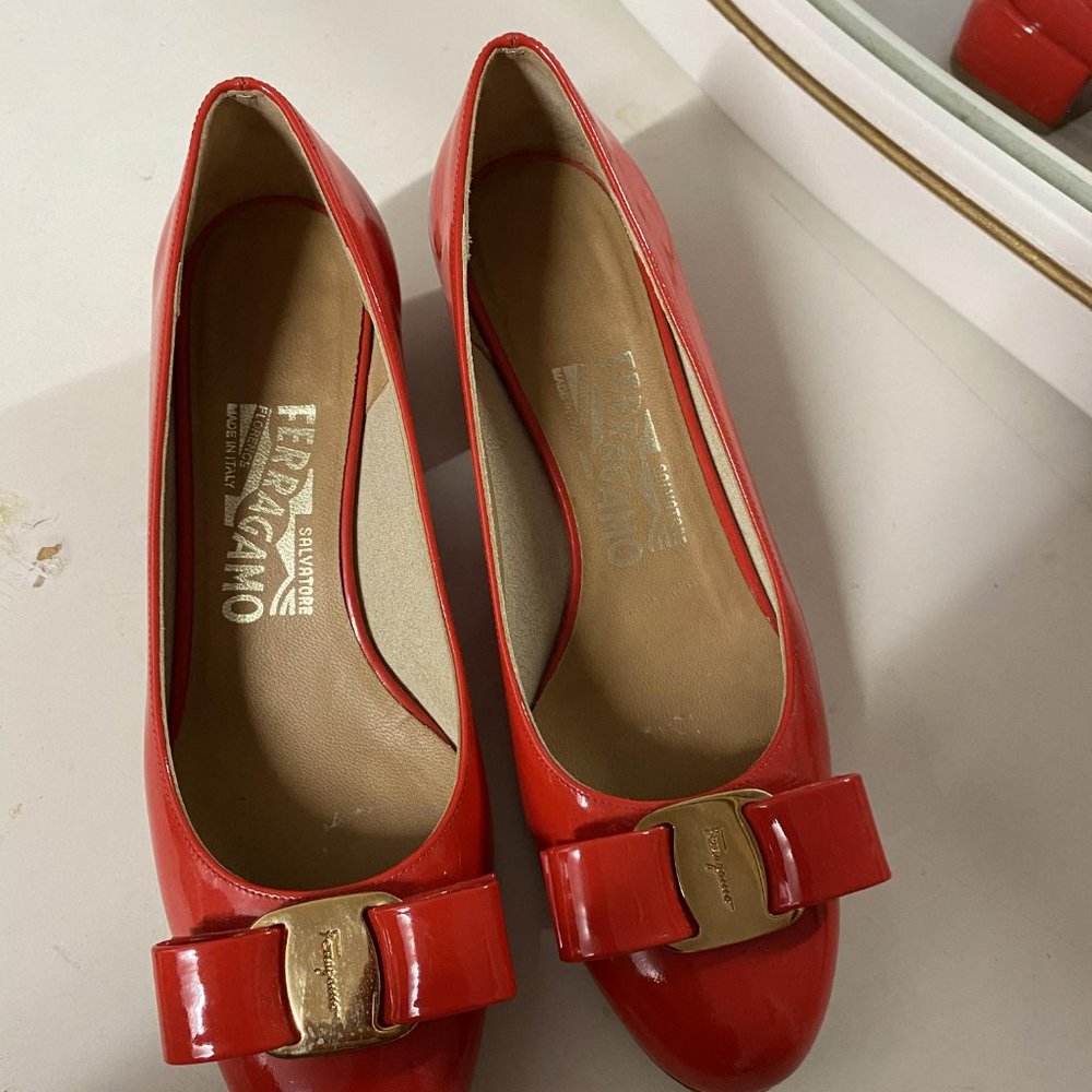 Ferragamo red Vara Bow pump shoe